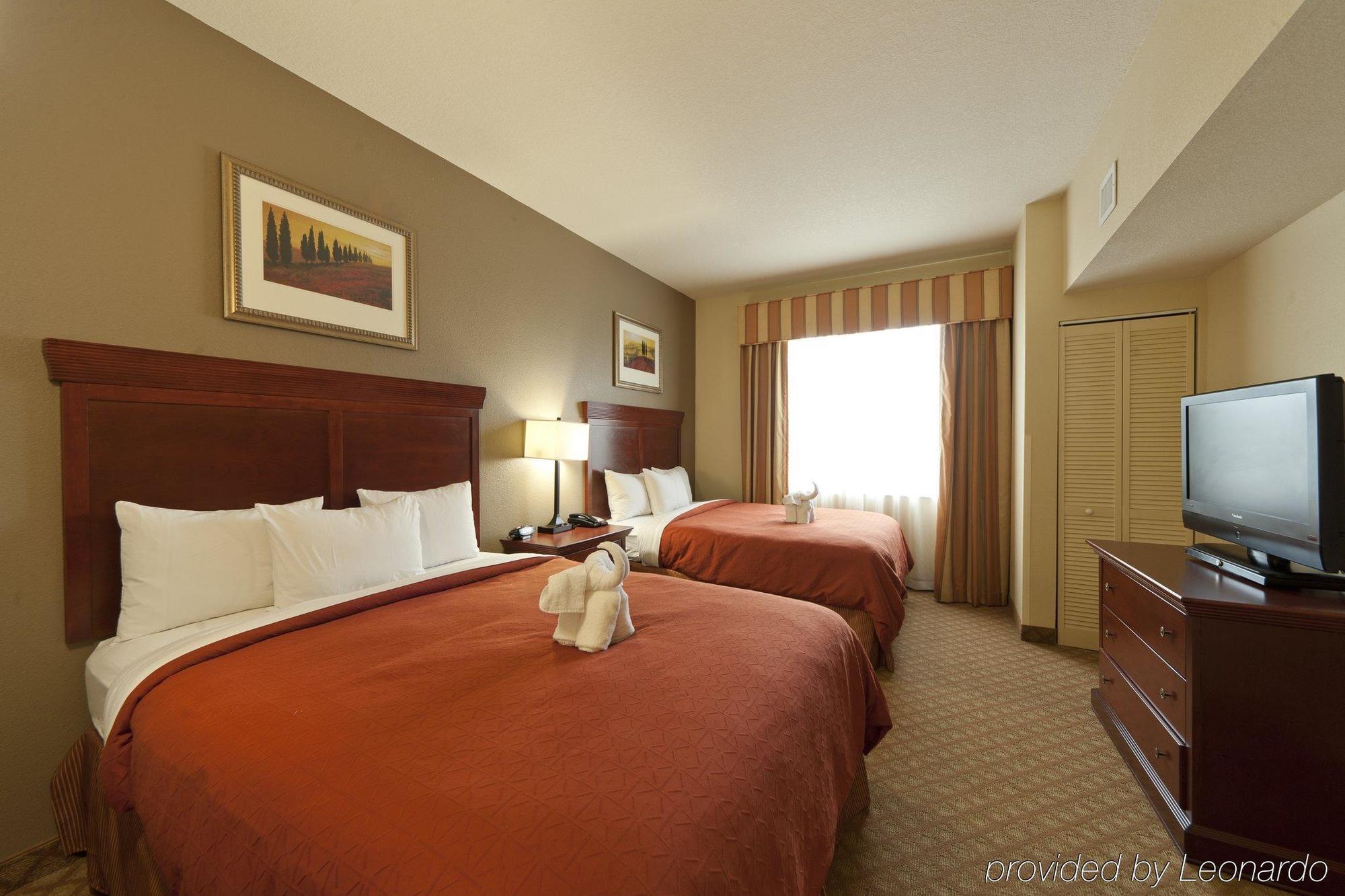 Seffner Inn And Suites Номер фото