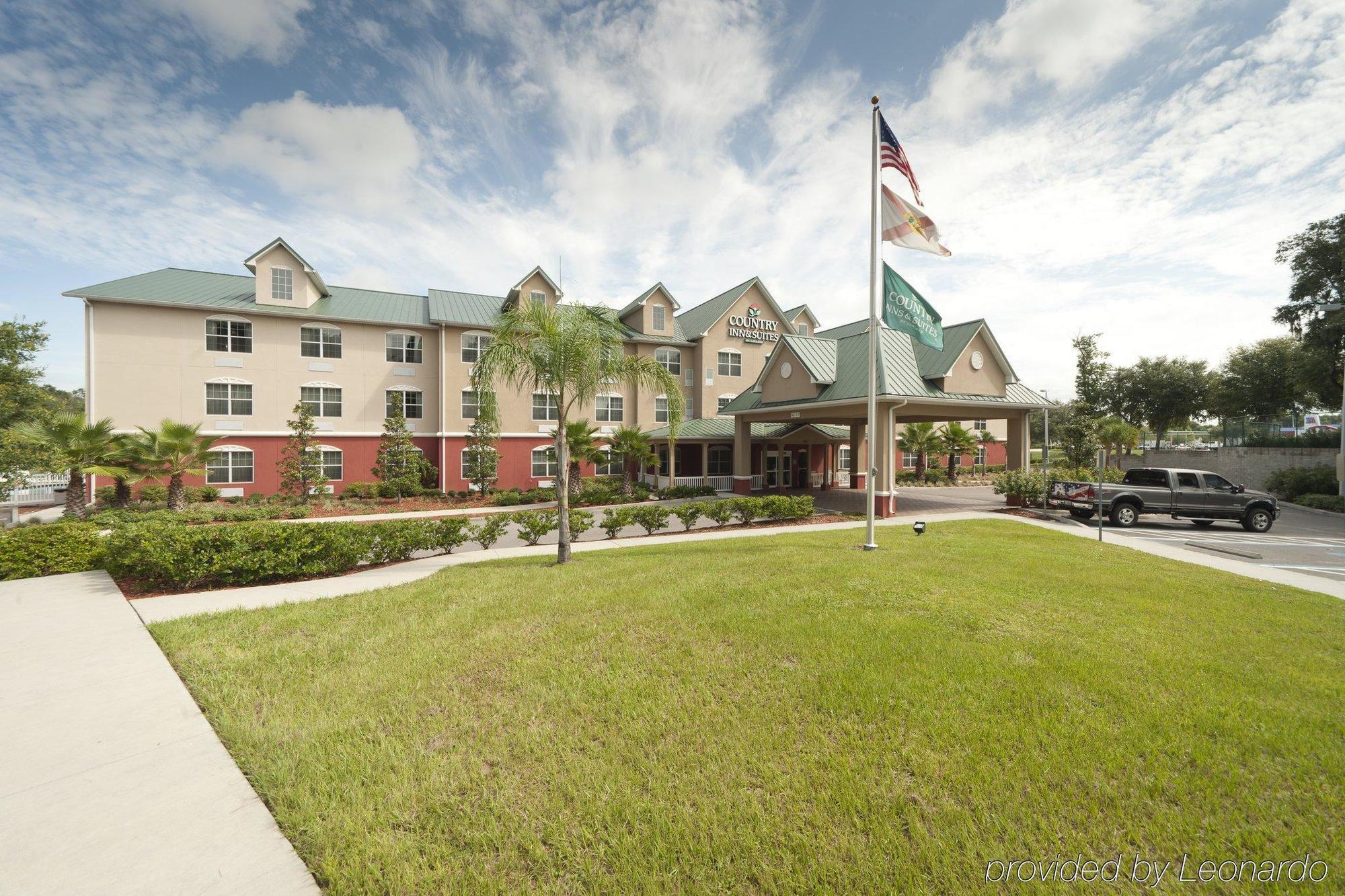Seffner Inn And Suites Экстерьер фото