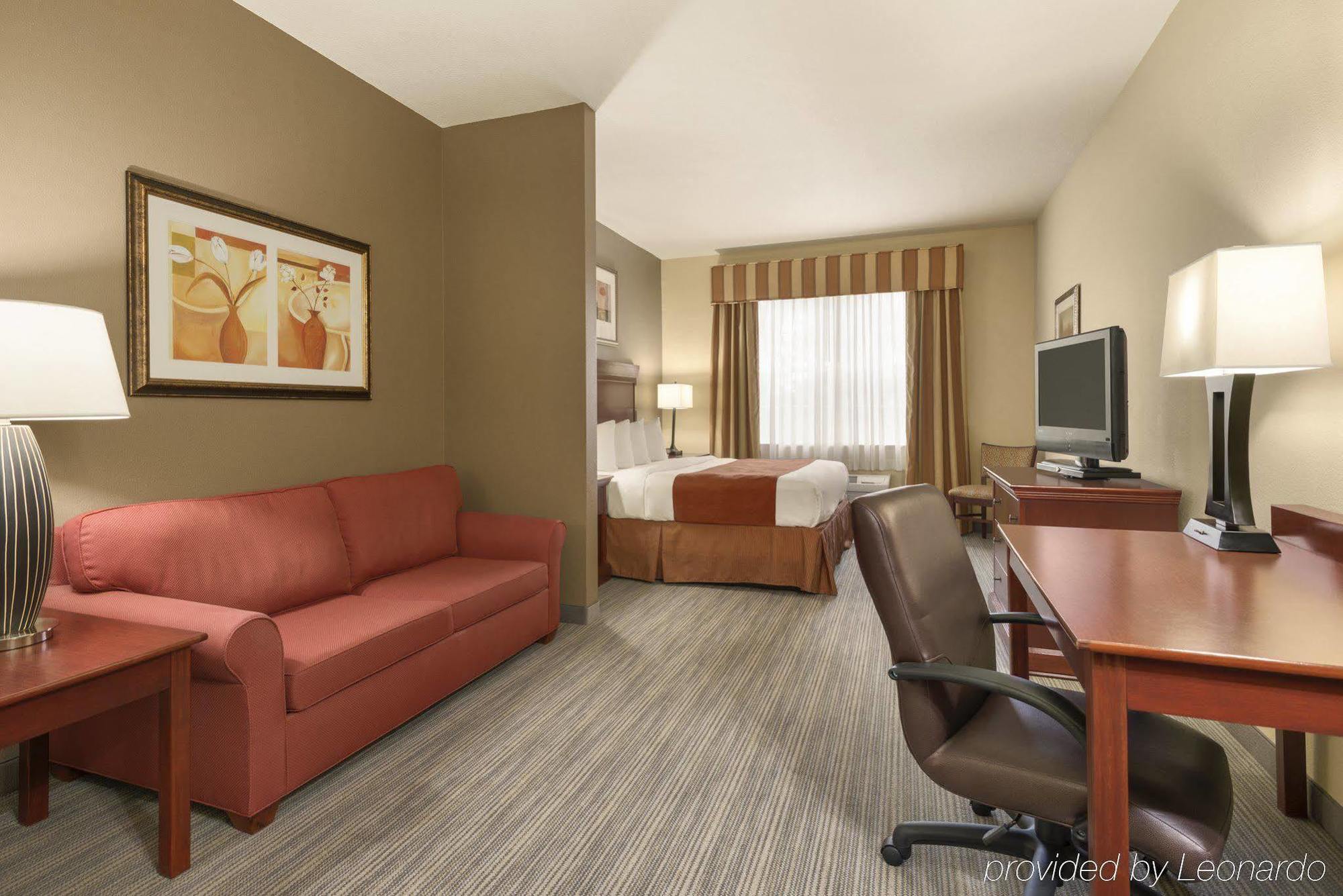 Seffner Inn And Suites Экстерьер фото
