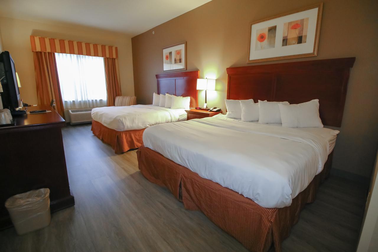 Seffner Inn And Suites Экстерьер фото